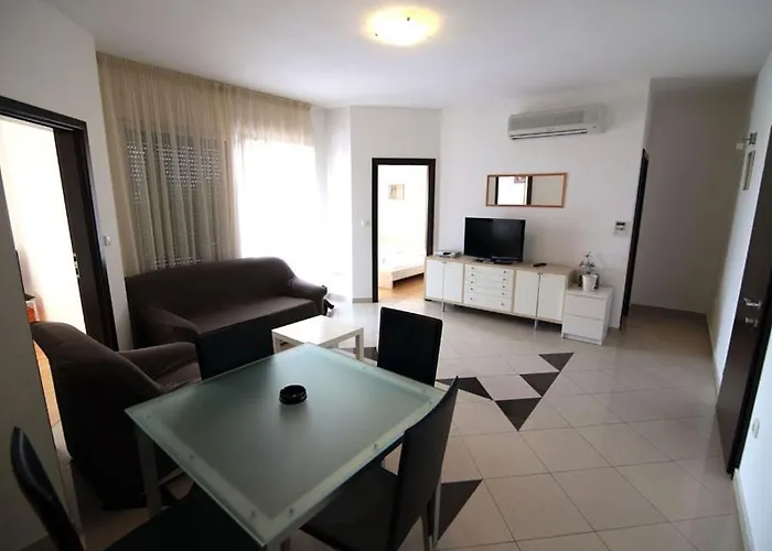 Διαμέρισμα In With Balcony, Air Conditioning, Wifi 858-1