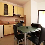 In With Balcony, Air Conditioning, Wifi 858-1 Apartmán *