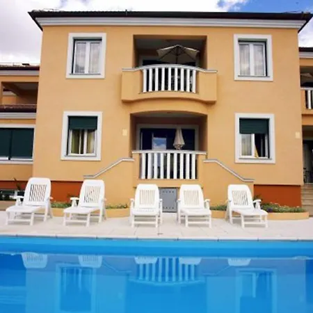 شقة In With Balcony, Air Conditioning, Wifi 858-1