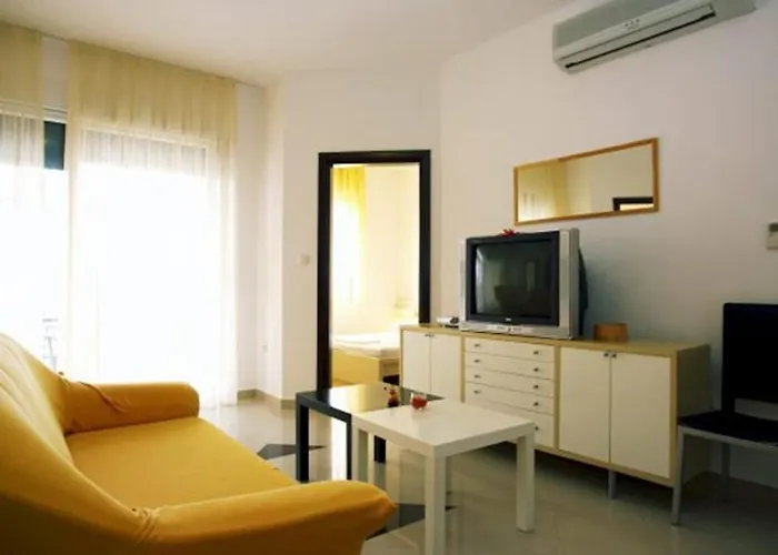 شقة In With Balcony, Air Conditioning, Wifi 858-1