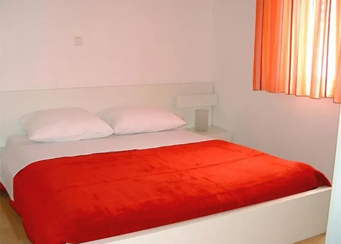 In With Balcony, Air Conditioning, Wifi 858-1