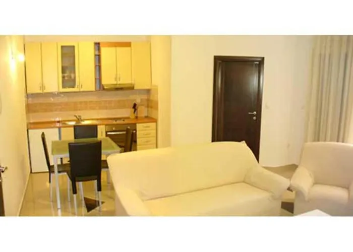 In With Balcony, Air Conditioning, Wifi 858-1 زادار
