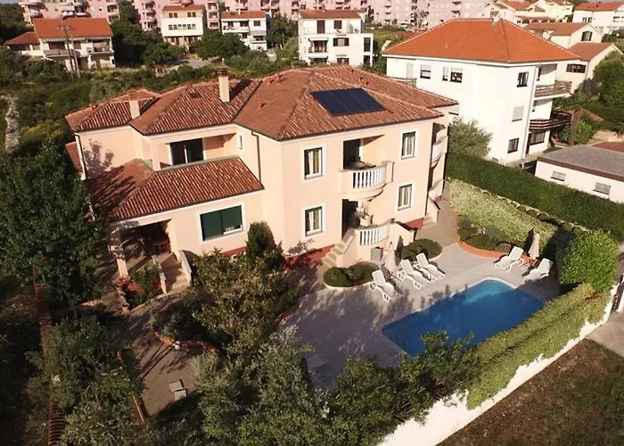 In With Balcony, Air Conditioning, Wifi 858-1 Zadar